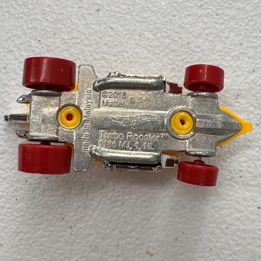 Hot Wheels Die-Cast Toy Car Plane Set Of 4 Road Bandit Turbo Rooster 2018 Car‎